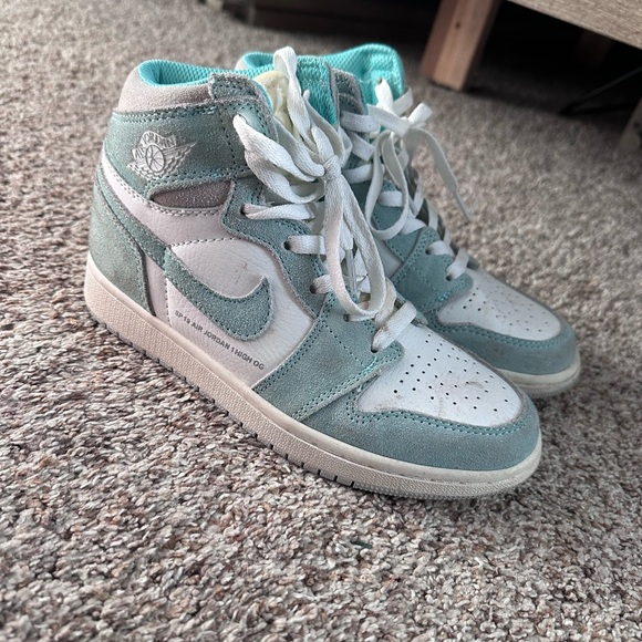 Nike Women's Sneakers - White and Light Blue - Picture 2 of 4